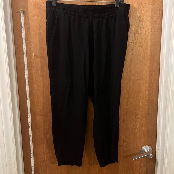 Old Navy Pants - 🐻Size S - Old Navy - Black Knit Capri Pants - Petite